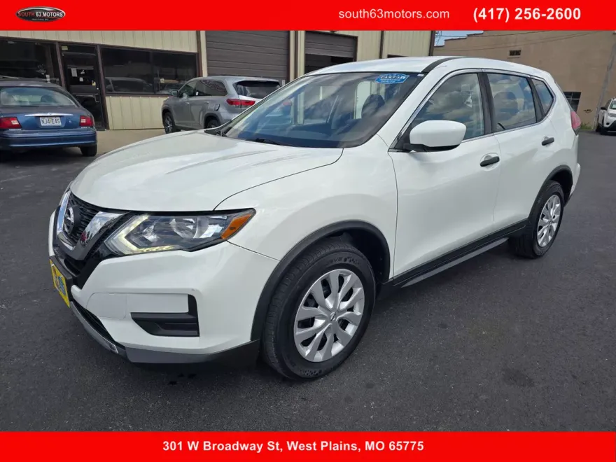2017 Nissan Rogue photo 1