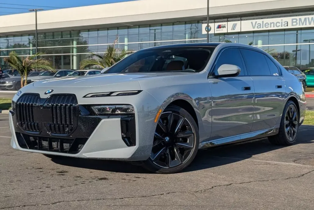 2023 Bmw 740i photo 1
