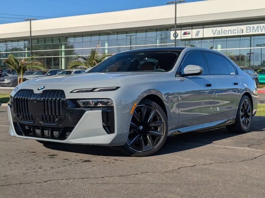 2023 Bmw 740i photo 1