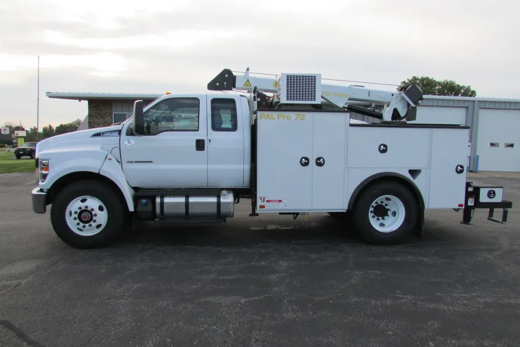 2024 Ford F-650 XL photo 1