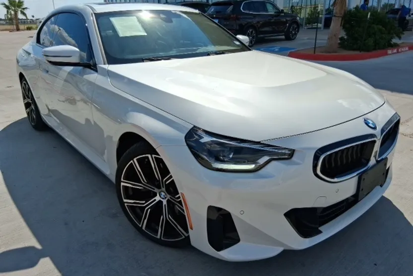 2024 Bmw 230i xDrive photo 1
