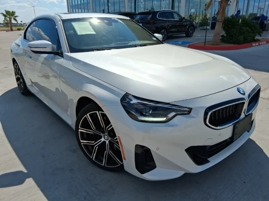 2024 Bmw 230i xDrive photo 1