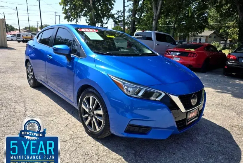2021 Nissan Versa SV photo 1