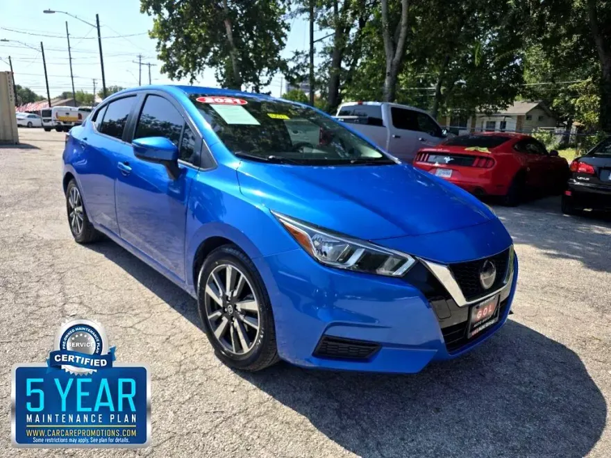 2021 Nissan Versa SV photo 1