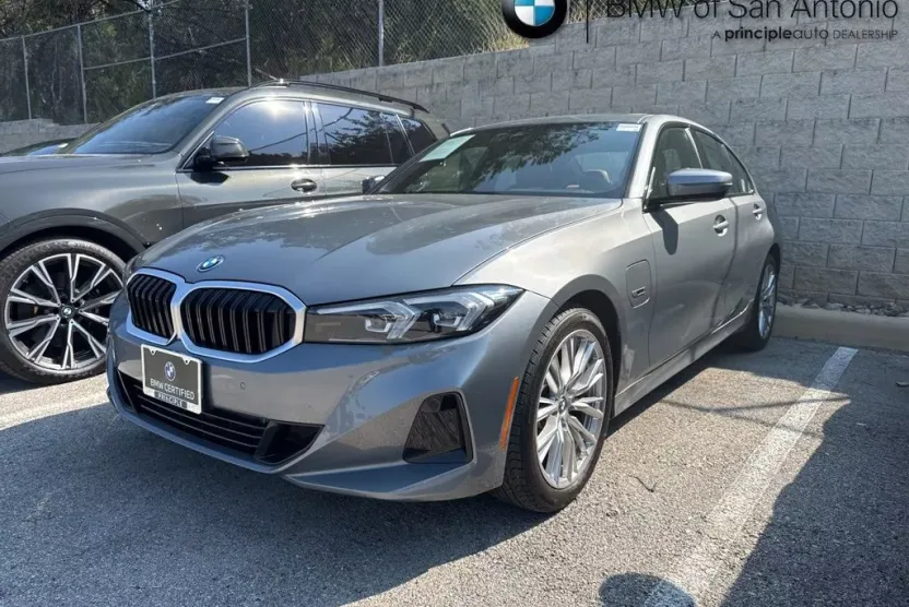 2023 Bmw 330e photo 1