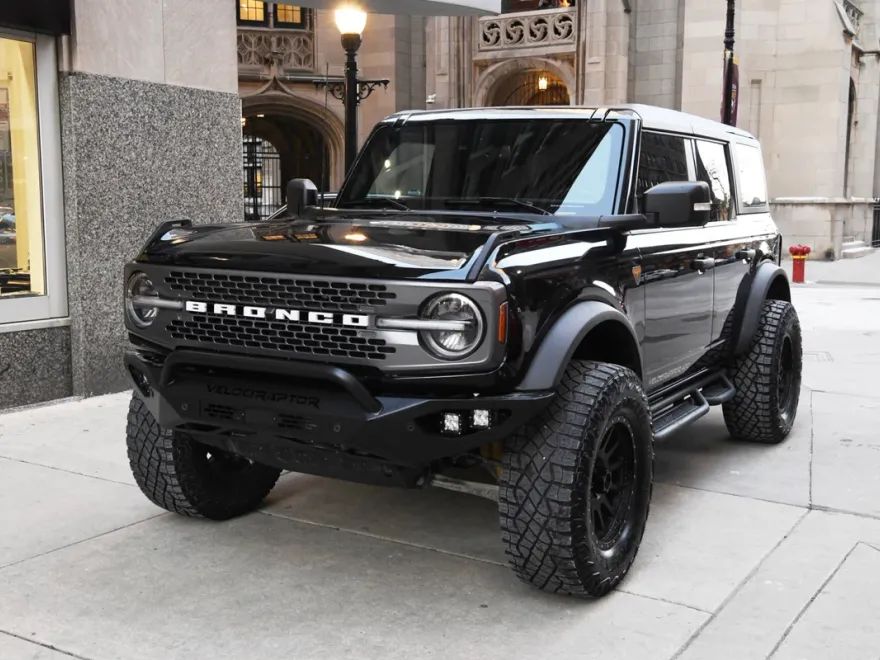 2023 Ford Bronco Badlands photo 1