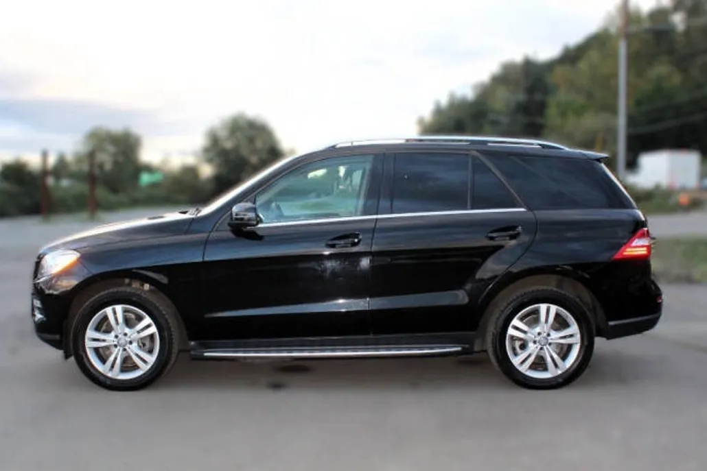 2013 Mercedes Benz ML 350 4MATIC photo 1