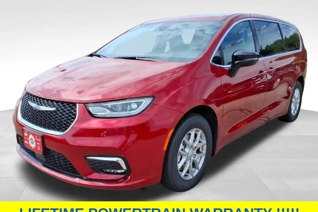 2026 Chrysler Pacifica photo 1