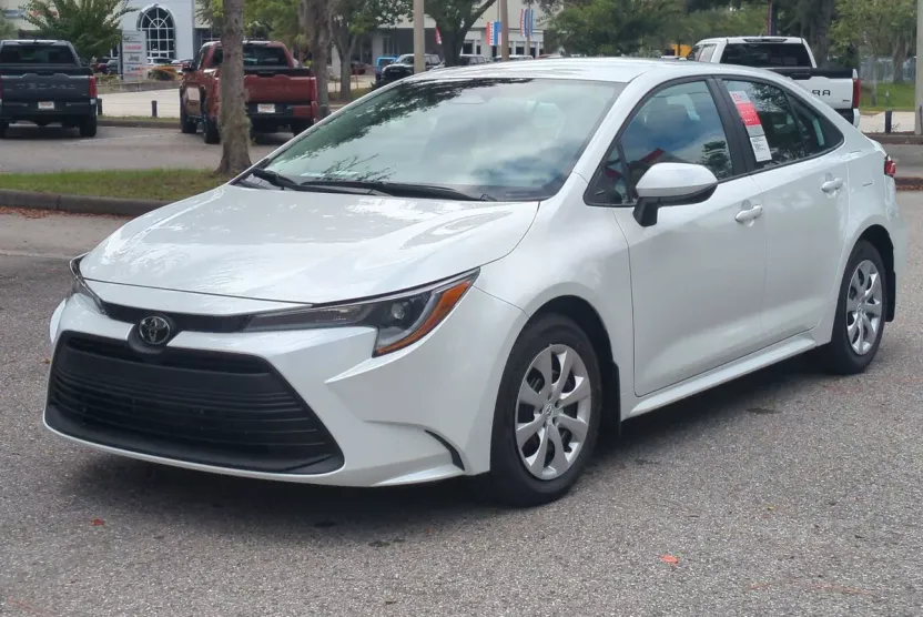 2026 Toyota Corolla LE photo 1
