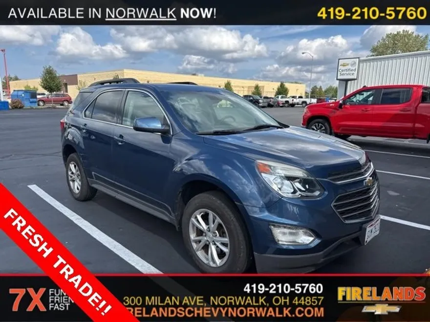 2017 Chevrolet Equinox LT photo 1