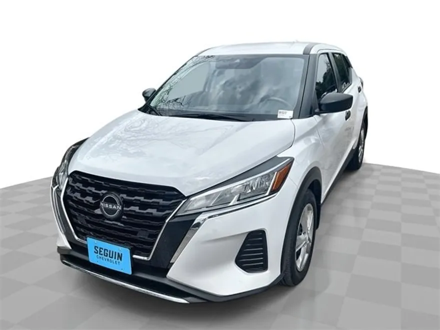 2024 Nissan Kicks S photo 1
