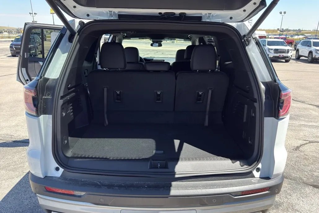 2025 Gmc Acadia Elevation photo 1