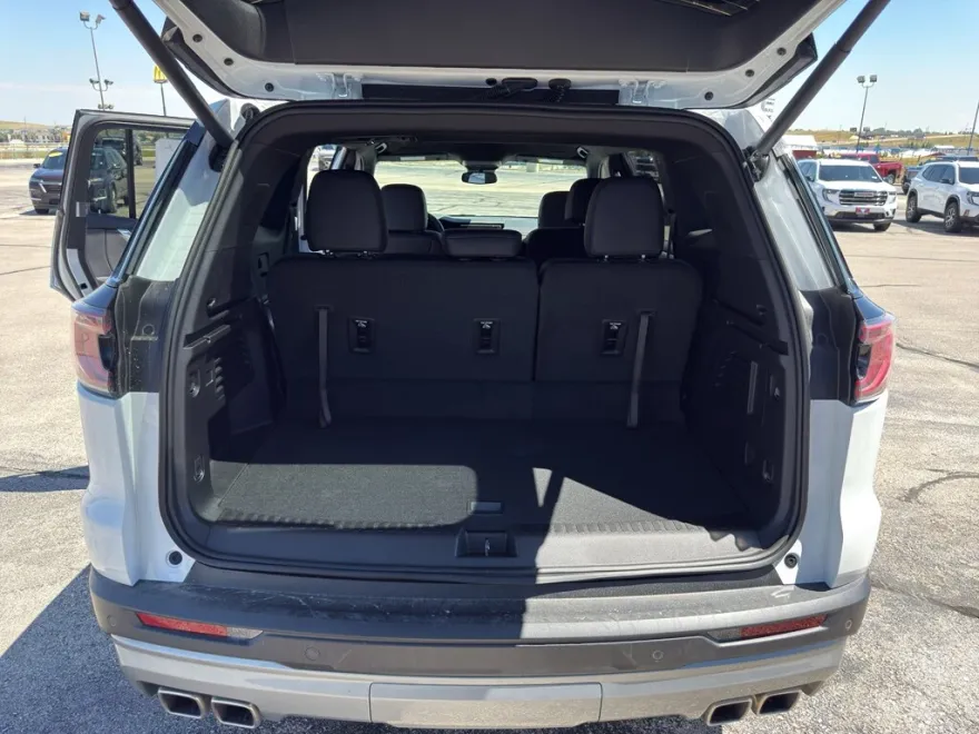 2025 Gmc Acadia Elevation photo 1