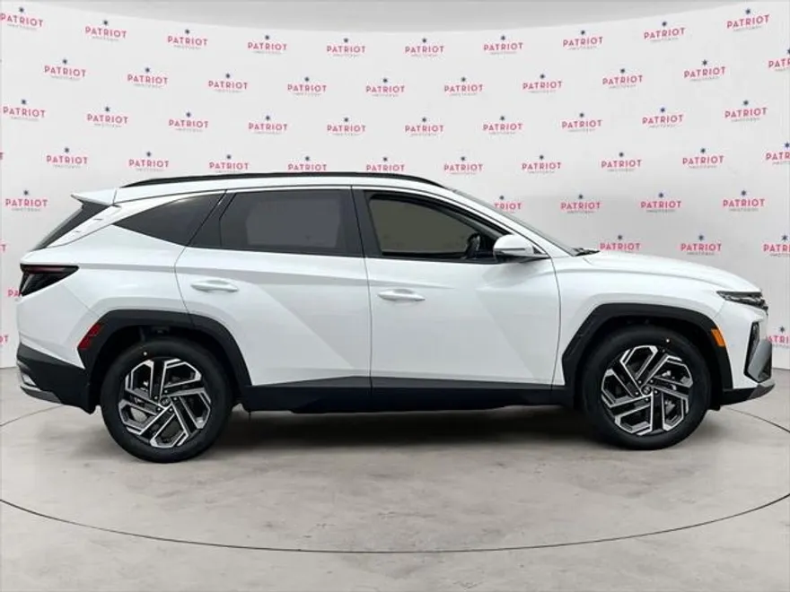 2025 Hyundai Tucson Limited photo 1