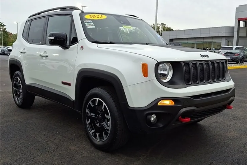 2023 Jeep Renegade Trailhawk photo 1