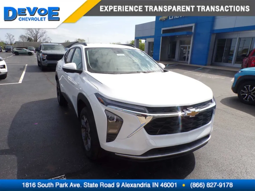 2025 Chevrolet Trax LT photo 1