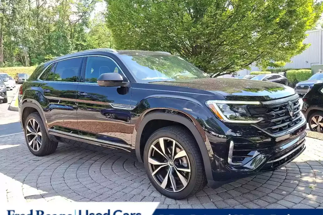2025 Volkswagen Atlas Cross Sport SEL Premium R-Line photo 1