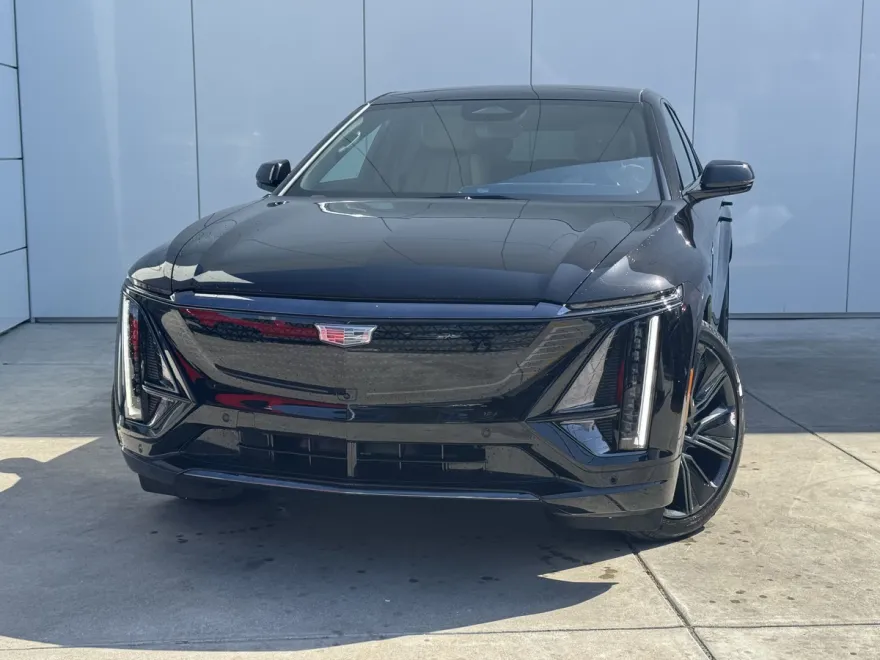 2025 Cadillac Lyriq Sport photo 1