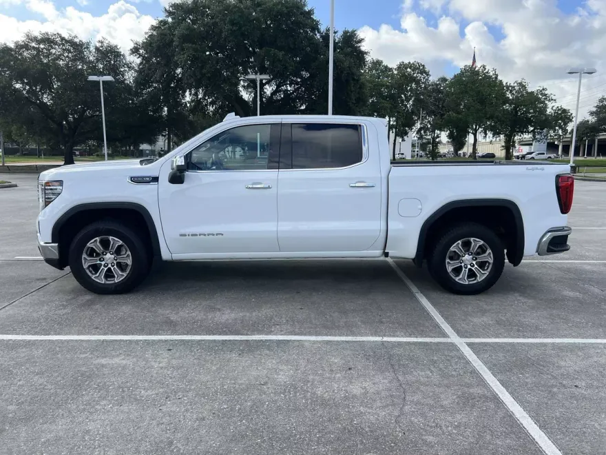 2024 Gmc Sierra 1500 SLT photo 1