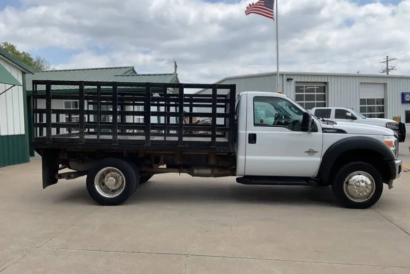 2012 Ford F-550 photo 1