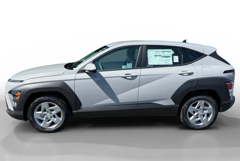 2025 Hyundai Kona SE photo 1