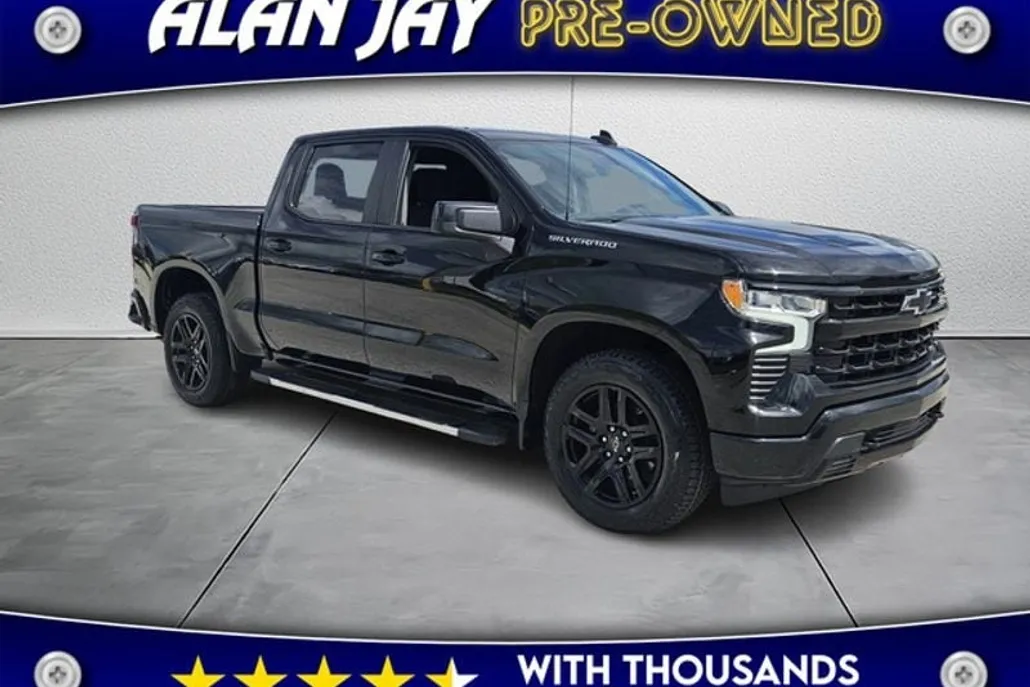 2024 Chevrolet Silverado 1500 RST photo 1