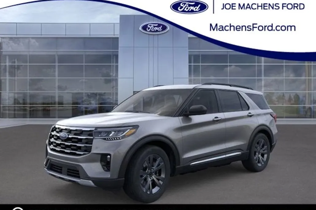 2025 Ford Explorer photo 1