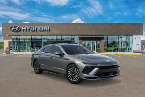 2025 Hyundai Sonata Hybrid SEL photo 2