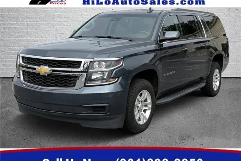 2019 Chevrolet Suburban LT photo 1