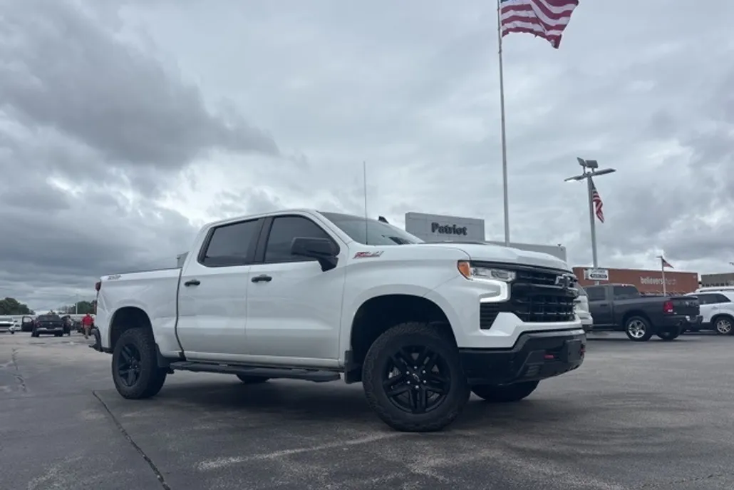 2024 Chevrolet Silverado 1500 LT Trail Boss photo 1