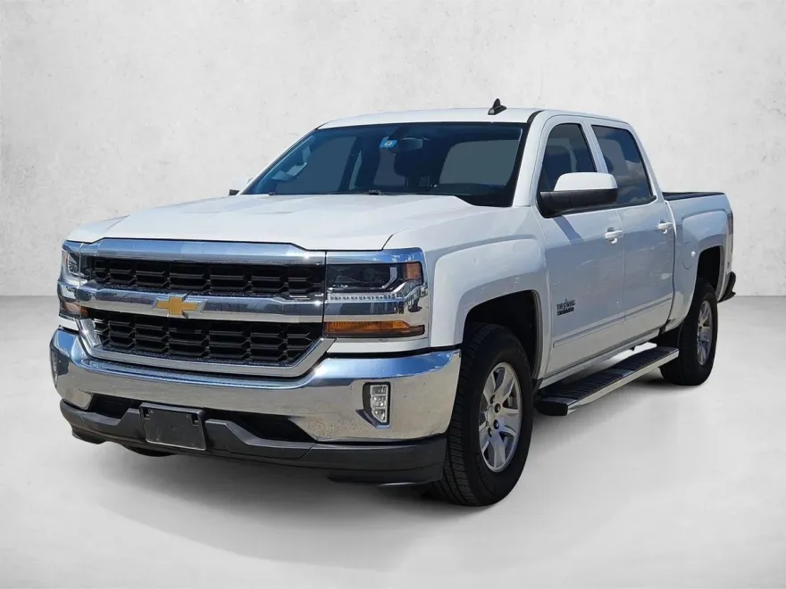 2018 Chevrolet Silverado 1500 LT photo 1