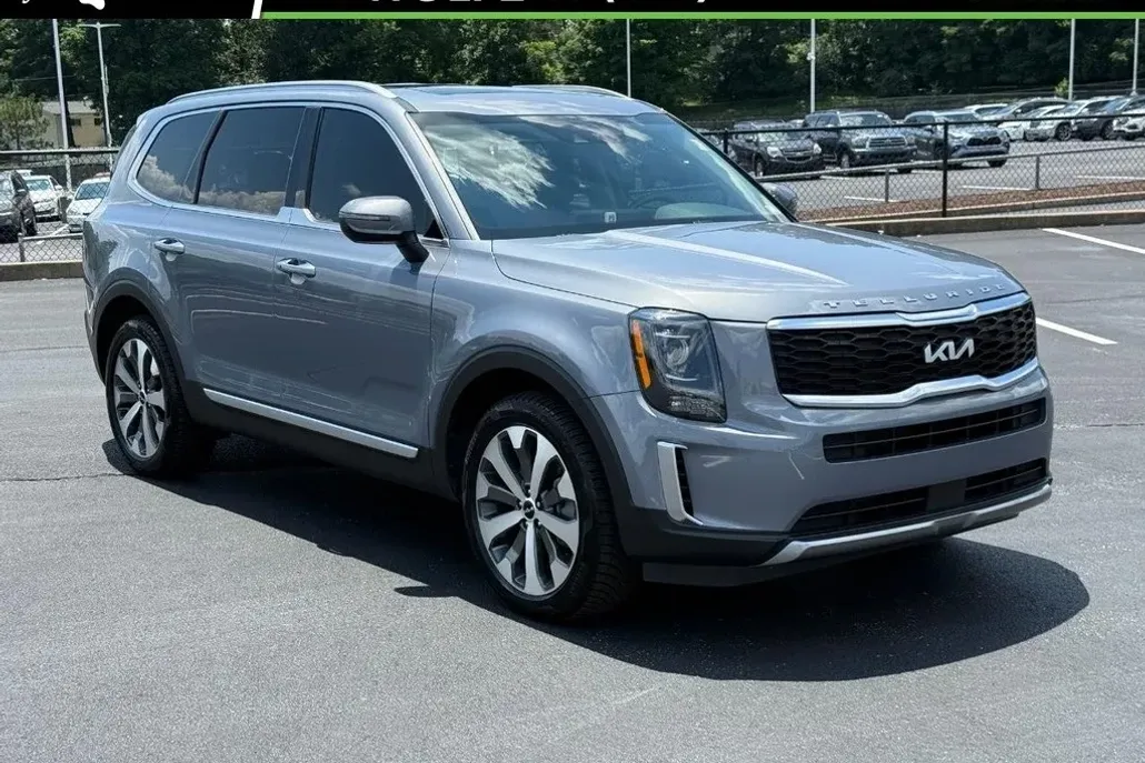 2022 Kia Telluride S photo 1