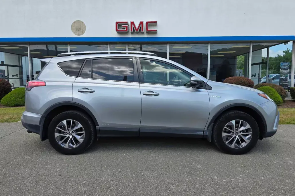 2018 Toyota RAV4 Hybrid XLE photo 1