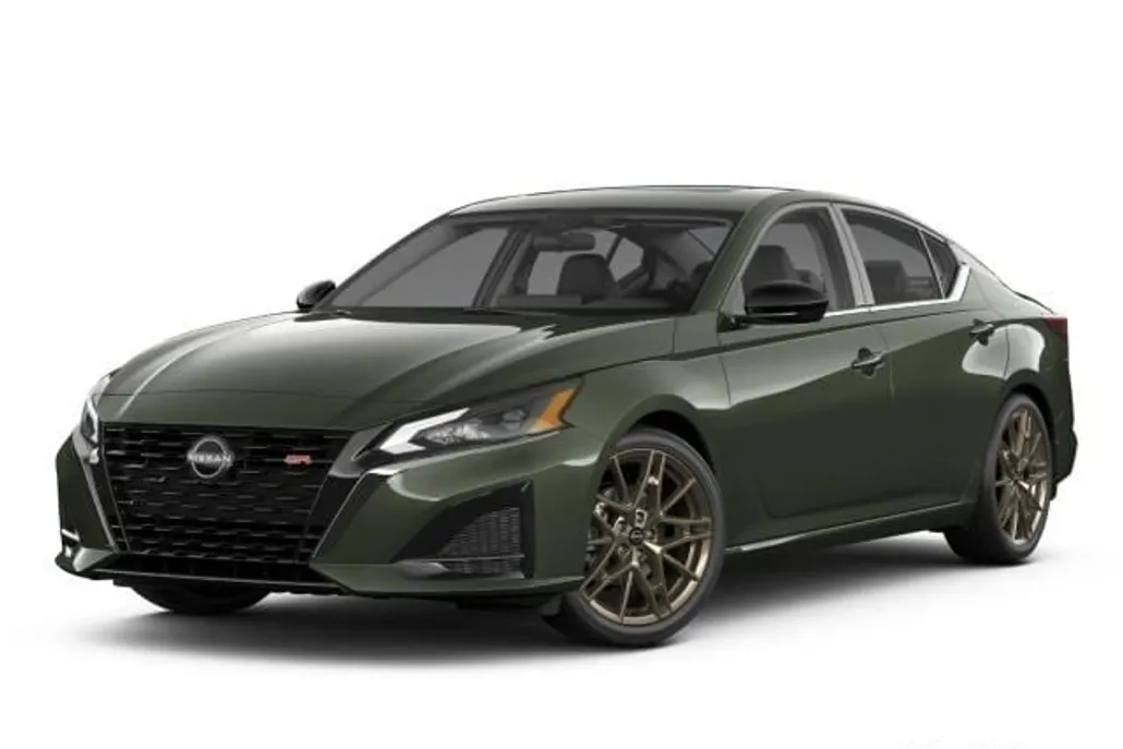 2025 Nissan Altima SR photo 1
