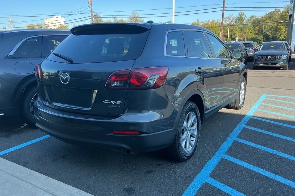 2014 Mazda CX-9 Touring photo 1