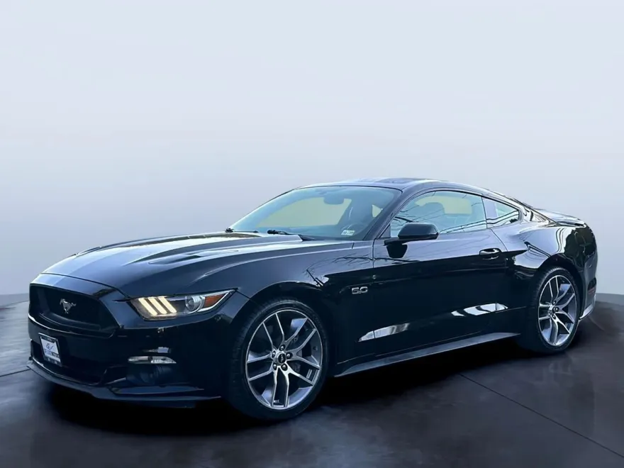 2017 Ford Mustang GT Premium photo 1