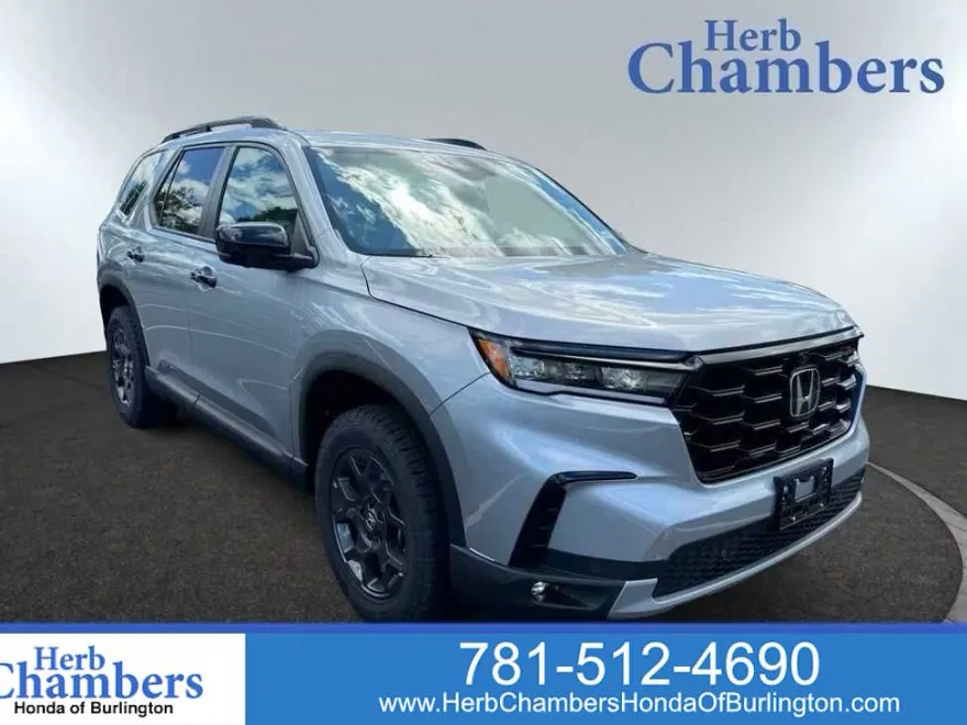 2025 Honda Pilot TrailSport photo 1