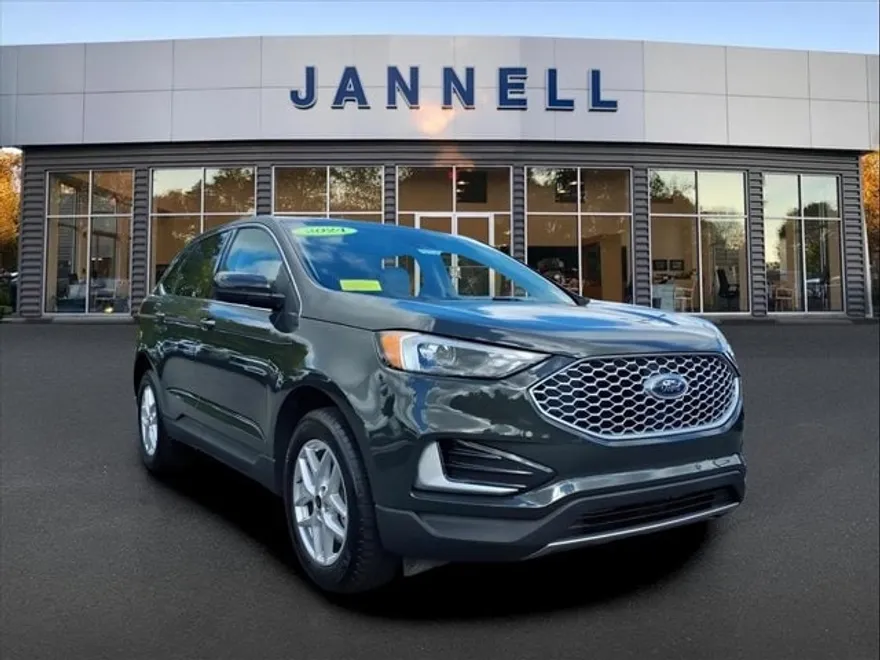 2024 Ford Edge SEL photo 1