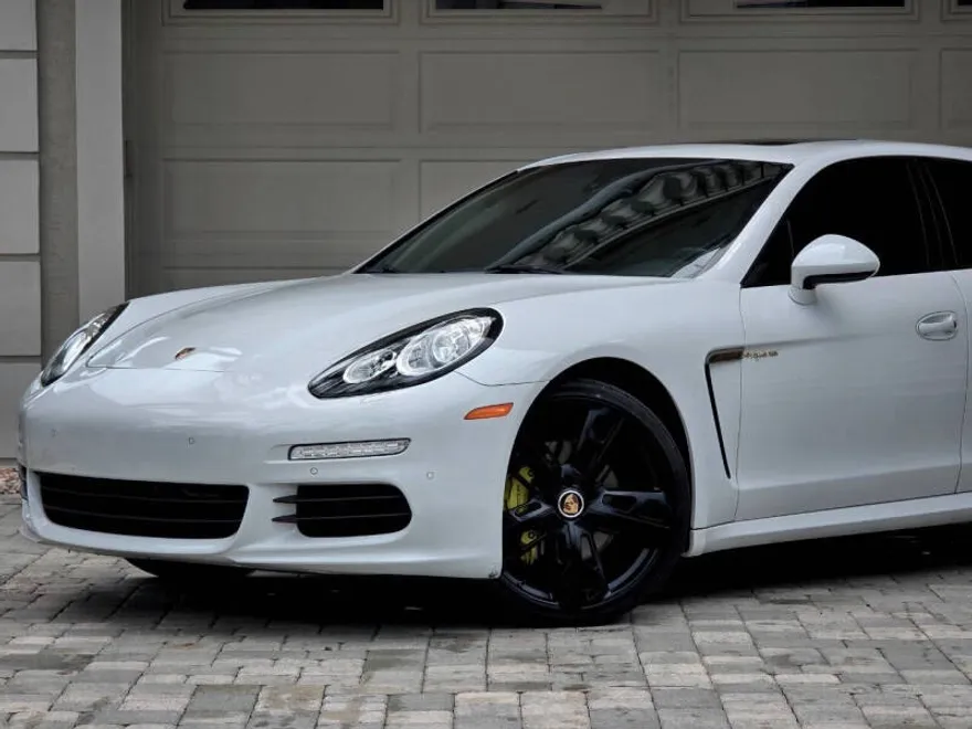 2015 Porsche Panamera S E-Hybrid photo 1