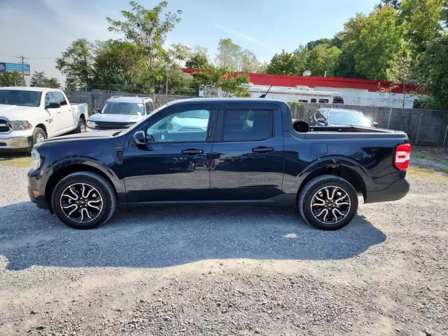 2022 Ford Maverick Lariat photo 1