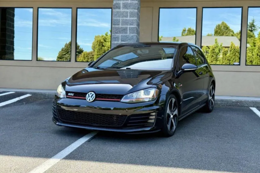 2015 Volkswagen Golf GTI S photo 1
