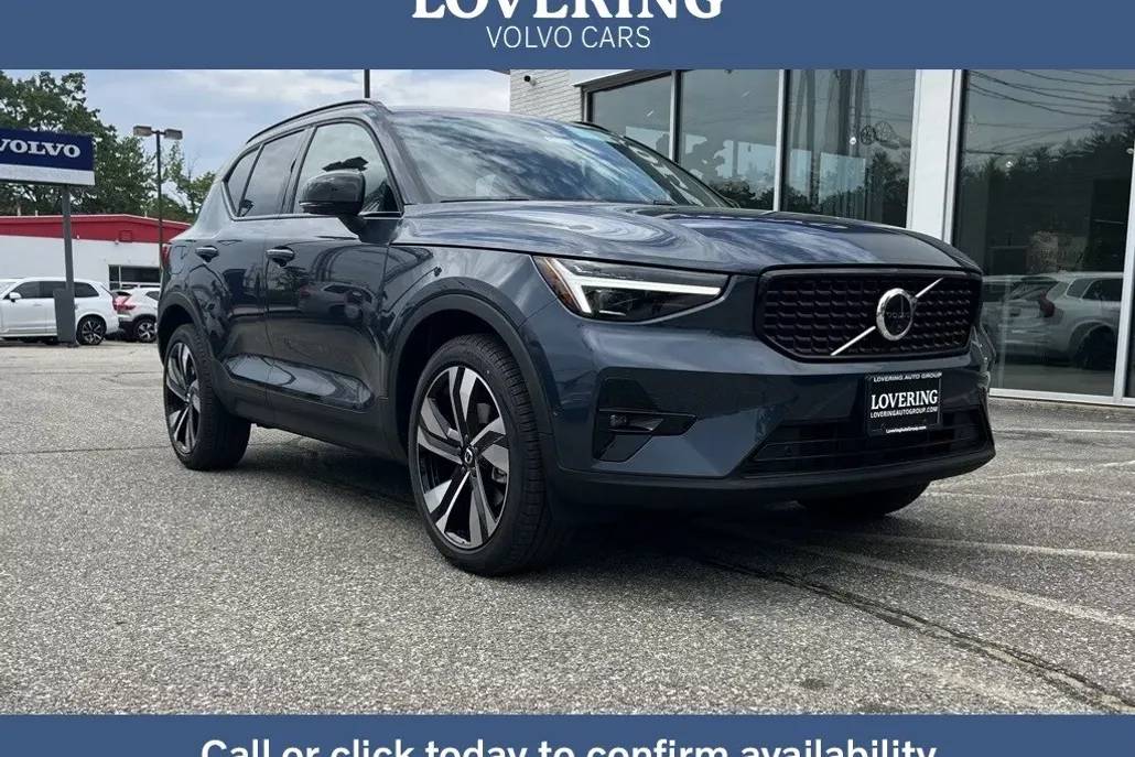 2026 Volvo XC40 photo 1