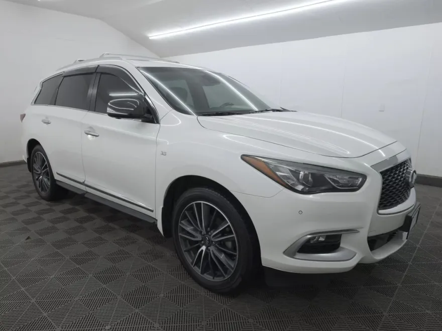 2016 Infiniti QX60 3.5 photo 1