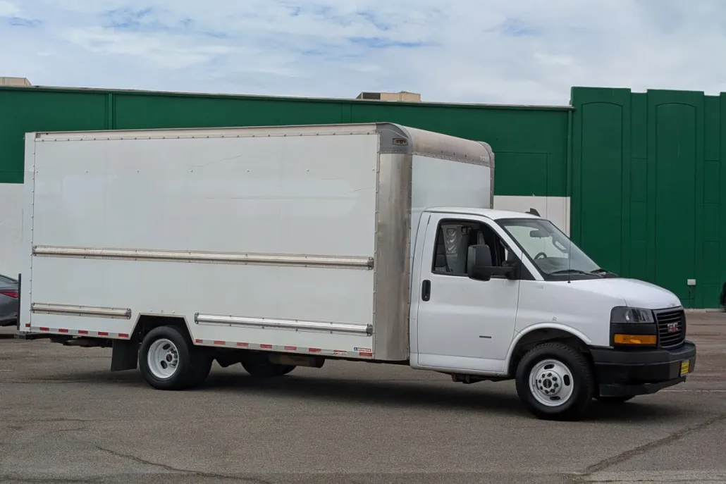 2021 Gmc Savana 3500 Cutaway photo 1