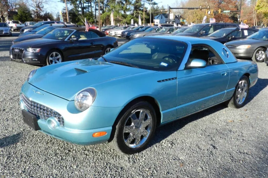 2002 Ford Thunderbird Deluxe photo 1