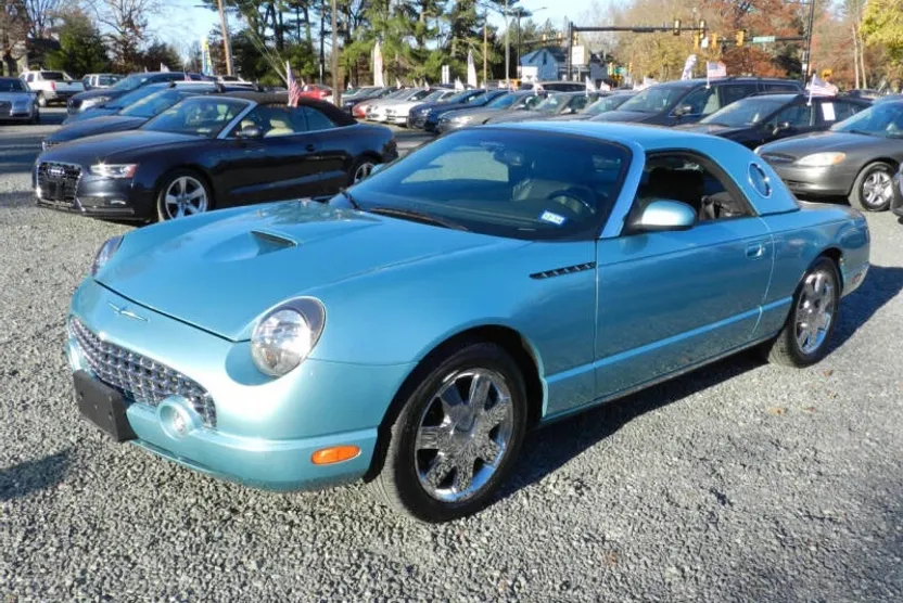 2002 Ford Thunderbird Deluxe photo 1