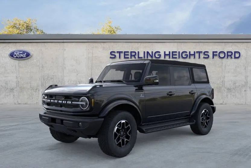 2025 Ford Bronco Outer Banks photo 1