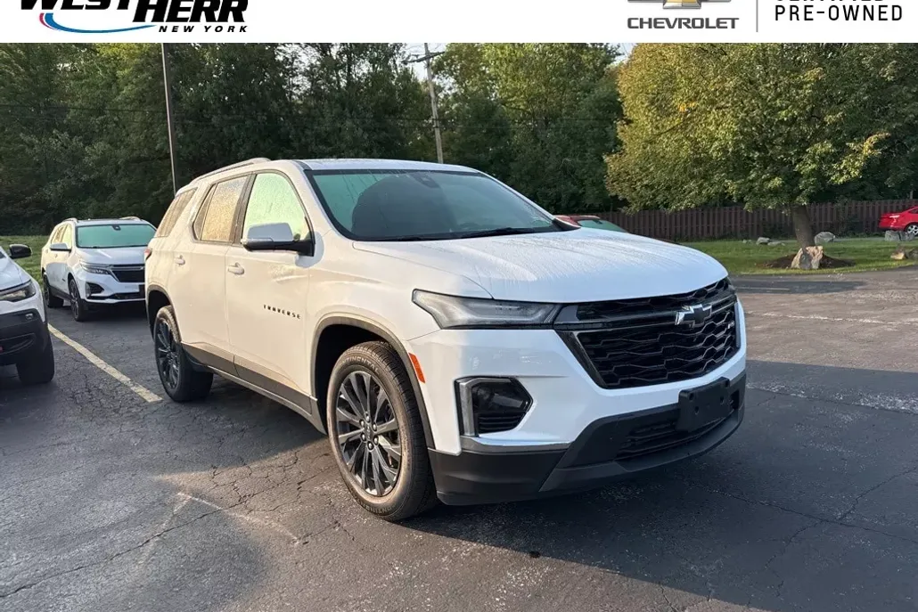 2023 Chevrolet Traverse RS photo 1