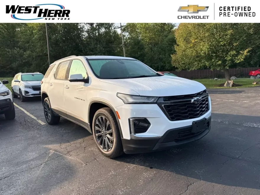 2023 Chevrolet Traverse RS photo 1