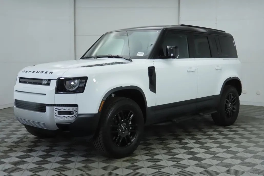 2025 Land Rover Defender 110 S photo 1